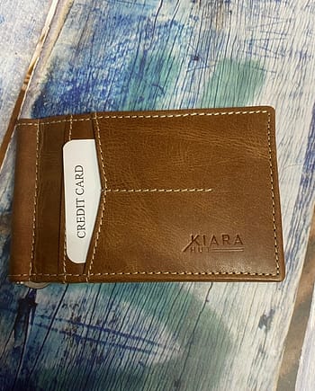 leather wallets leather bags leather shoes jackets passport holders credit cards holders travel books kiarahut